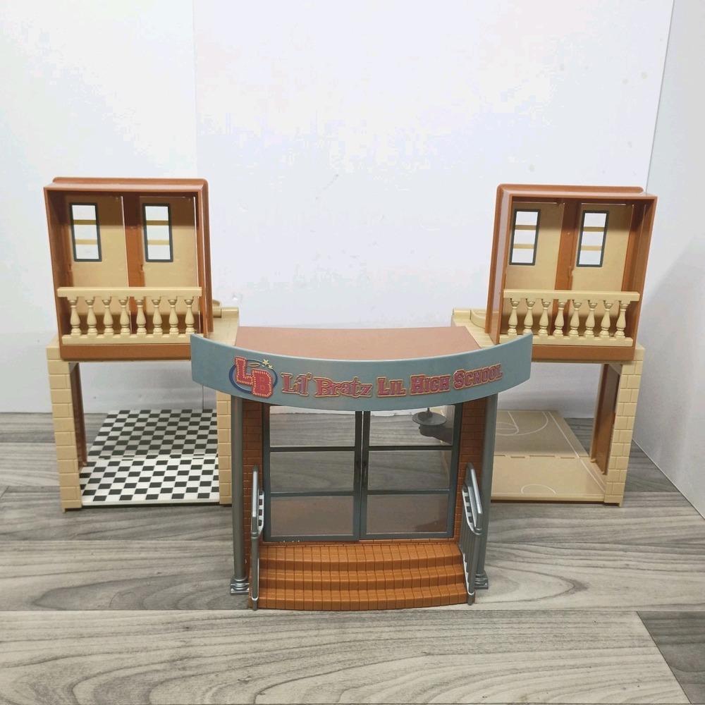 Lil Bratz Lil High School Play Set MGA 2004